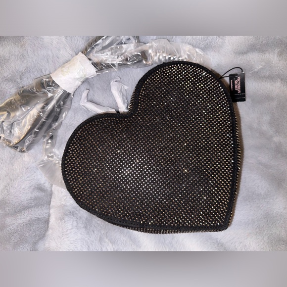 Victoria’s Secret Heart Crossbody Bag PRICE FIRM - Picture 6 of 8